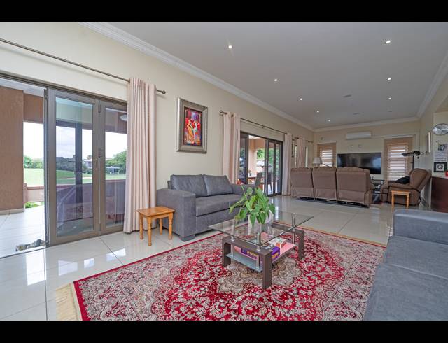 4 BEDROOM HOUSE FOR SALE IN BLUE VALLEY GOLF ESTATE
